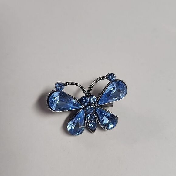 Gorgeous Vintage Rhinestone Butterfly Brooch - Picture 1 of 3